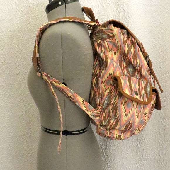 Candies Aztec Southwestern Y2K Style Faux Leather Vegan Backpack New - Picture 3 of 16